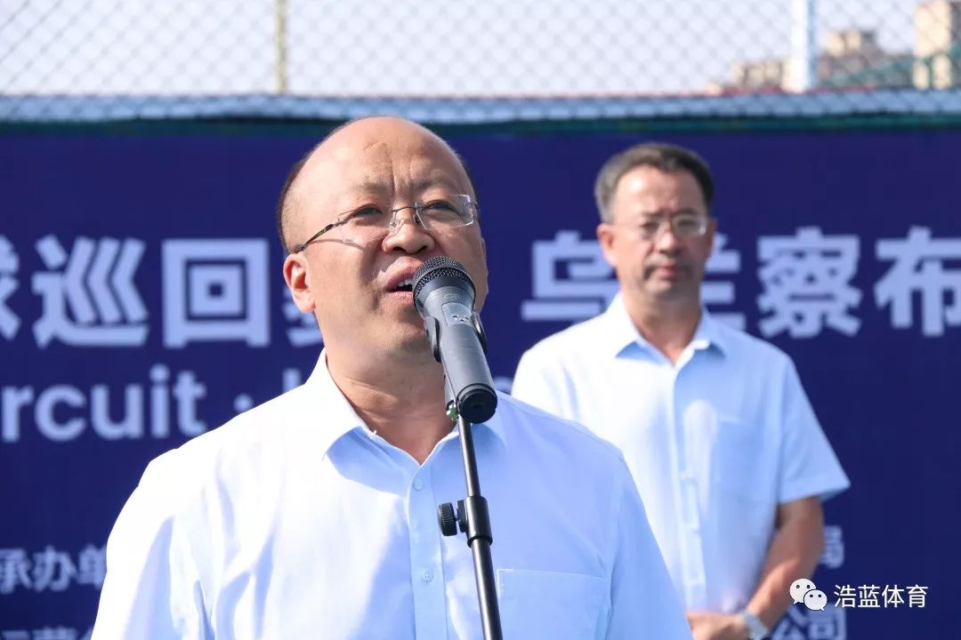 上午九点,乌兰察布市人民政府副秘书长郝文跃宣布比赛正式拉开帷幕