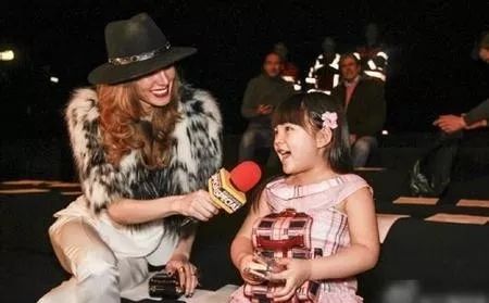 王诗龄接受英文采访对答如流,一年20万学费的