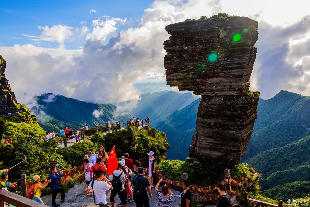 梵净山,乾州古城,芙蓉镇,凤凰
