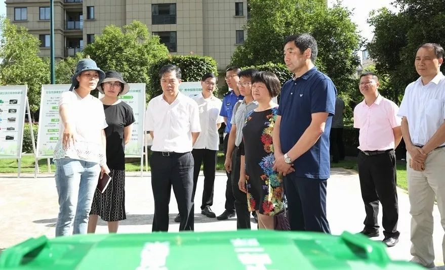 广西区崇左市龙州县人大常委会主任黄集精一行赴北苑