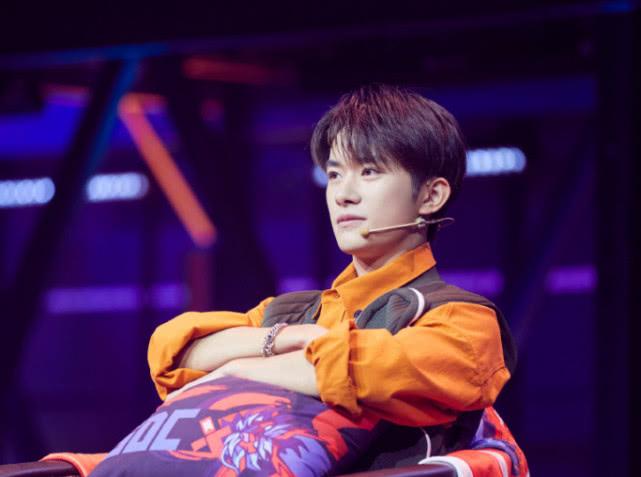 易烊千玺首次公开女友4大标准,第3点劝退无数