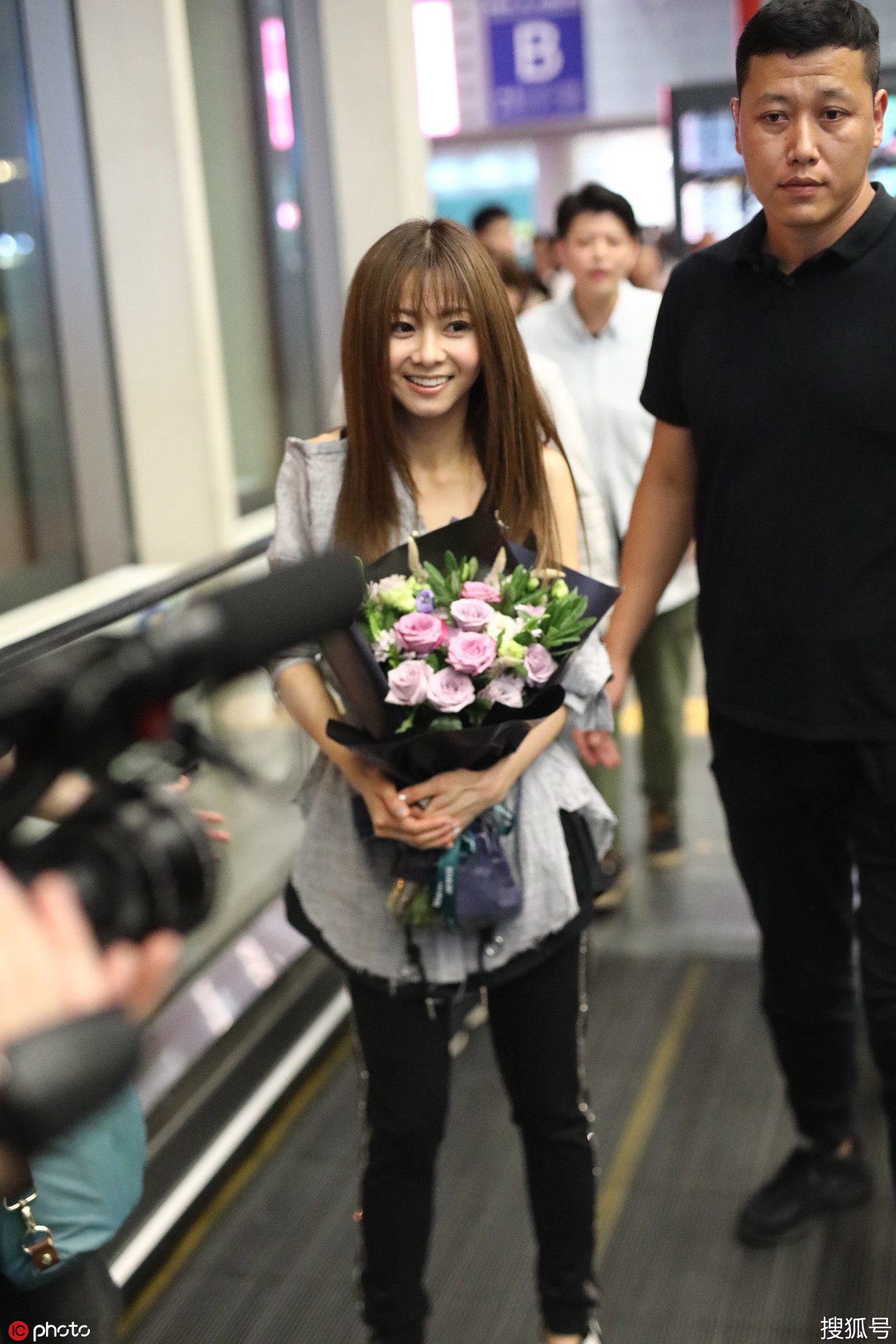 柯南御用歌姬仓木麻衣,36岁身材和声音却像16岁