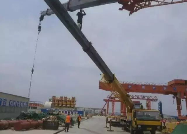 吊车怎么稳钩找落点
