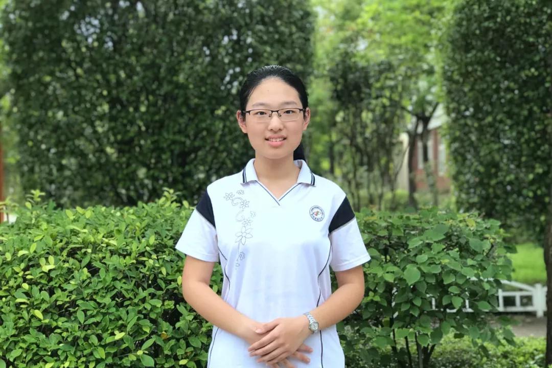 019年中考市第一名严涵宇同学（739分）2019年中考市第二名刘璇同学（734分）