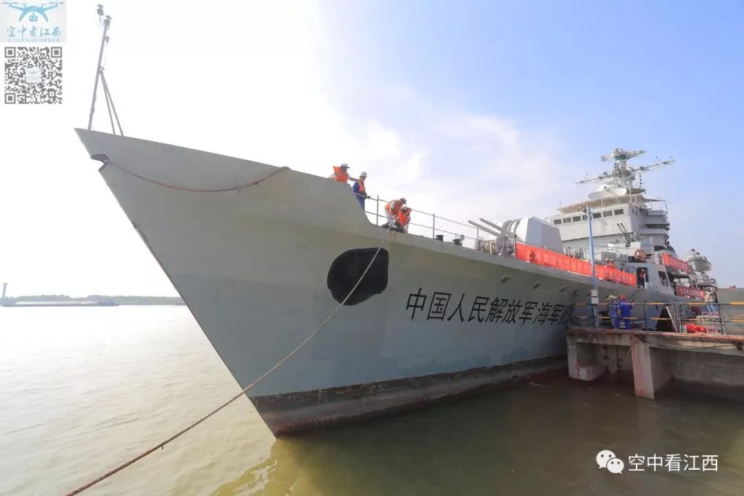 我军唯一"火力支援舰"九江舰退役回到九江