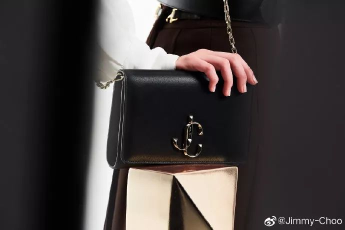 3000��һ˫�߸�Ь������ƷJimmy Choo��������LOGO!