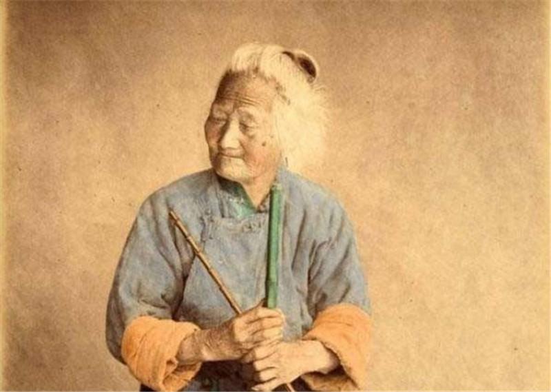 老年间,乞丐有八八六十四门,最会行骗者,莫过于"婆子门"