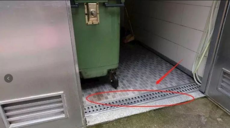 任达华昨日深夜返港进ICU,保安以为刺杀者是粉