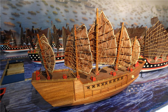 原创南京宝船遗址出土船舵,专家也研究不明白,制作船舵的神秘材料
