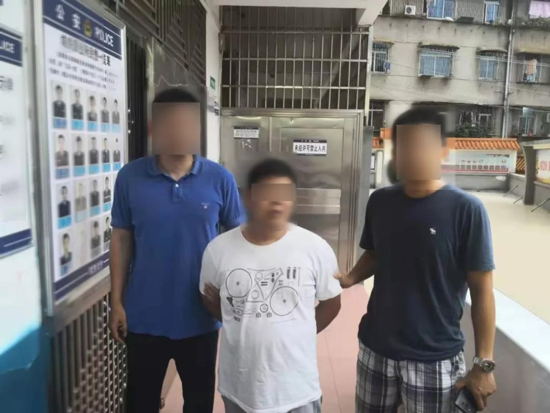 办案民警在深圳市某旅馆抓获犯罪嫌疑人黄某,突破了这宗14年前的命案