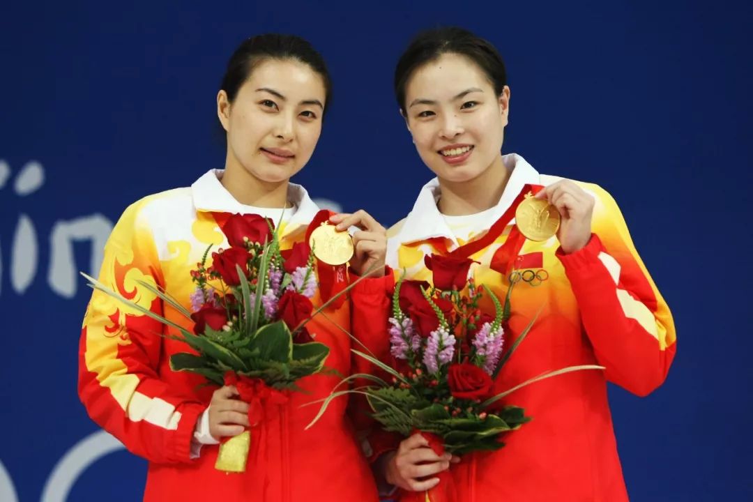 2008年北京奥运会,吴敏霞和郭晶晶获得女子双人3米跳板冠军.
