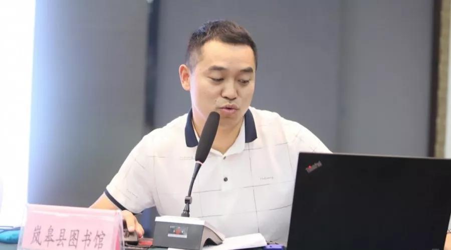 程序员交流：构建代码森林中的沟通桥梁