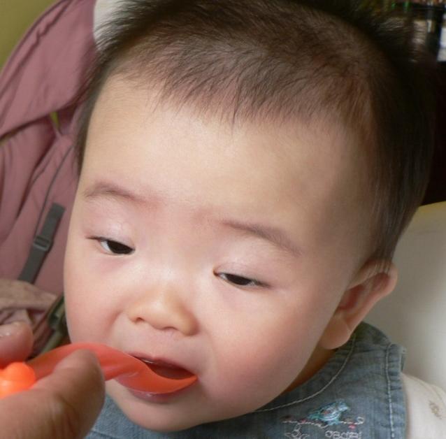                     孩子积食浑身病！儿科医生：这个窍门可摆脱积食，在家就能轻松做