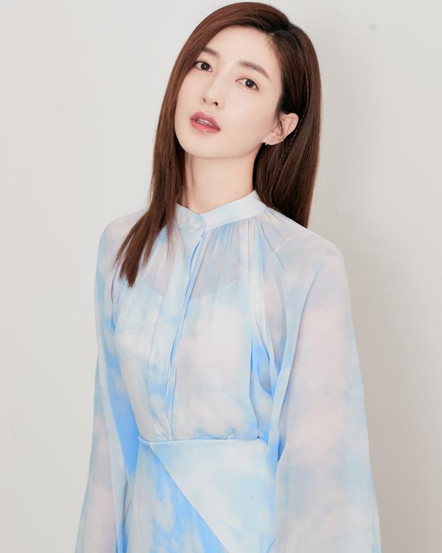 刚拿白玉兰女配新剧又将搭档江疏影毛晓彤童瑶运气是有多好