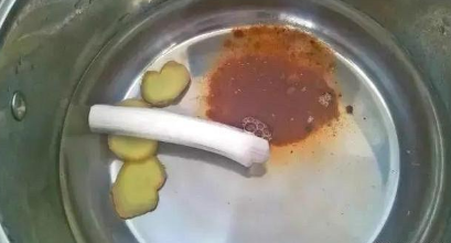                     管它咳嗽再猛再狠，这碗水下肚，3分钟立断咳除根！家长们快收好