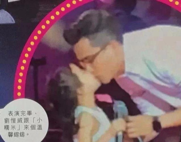 李嘉欣與兒子對嘴親吻引熱議，胡軍也曾如此，張亮的說法亮了 娛樂 第4張