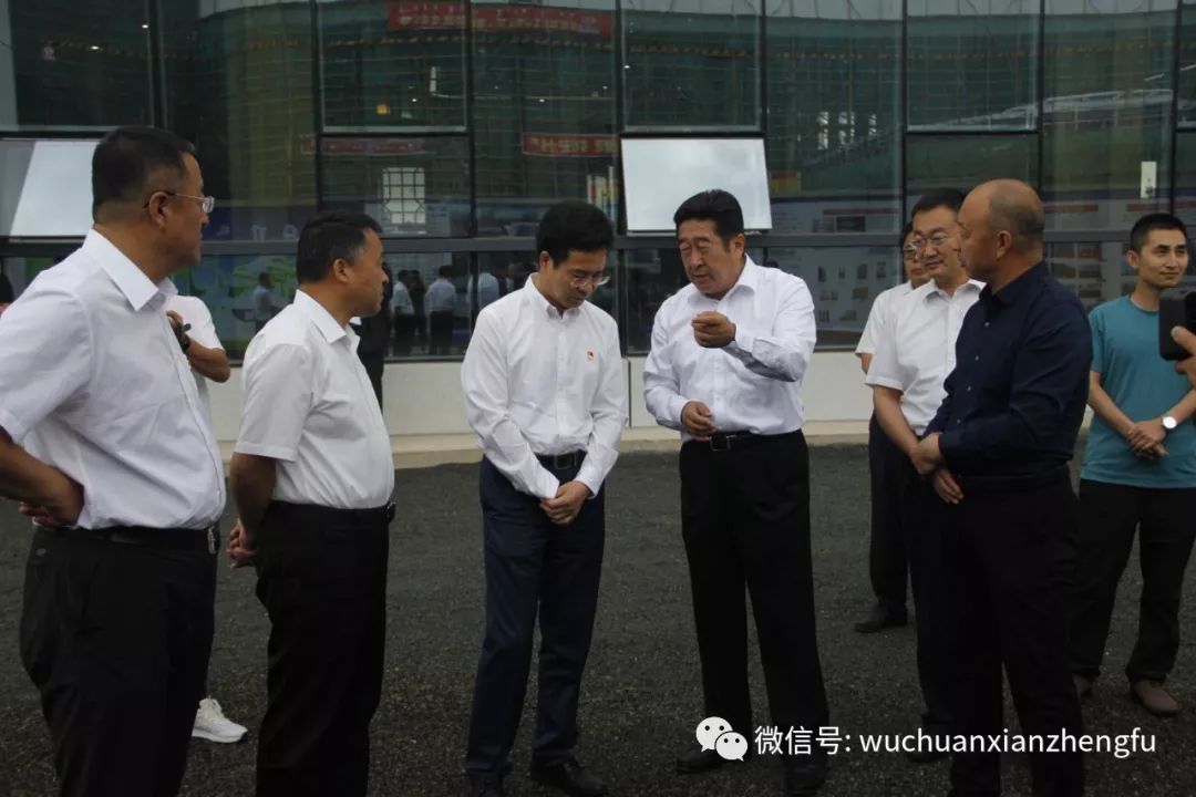 贺海东调研武川县脱贫攻坚产业扶贫推进情况