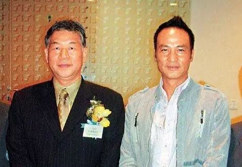 任达华在电影里有多坏,在现实中就有多好