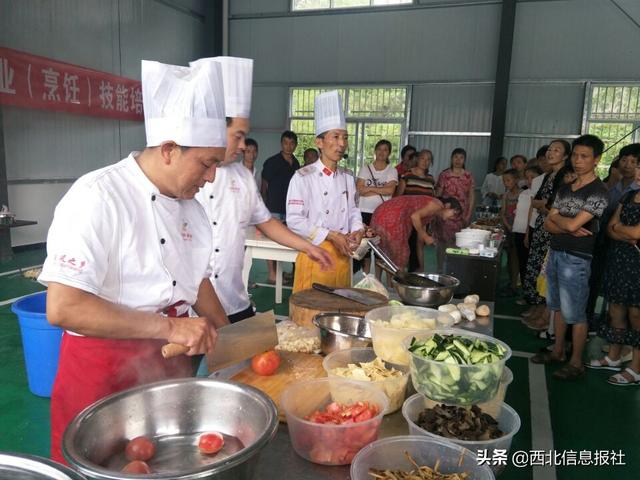 平梁镇有多少人口_织金县有多少人口