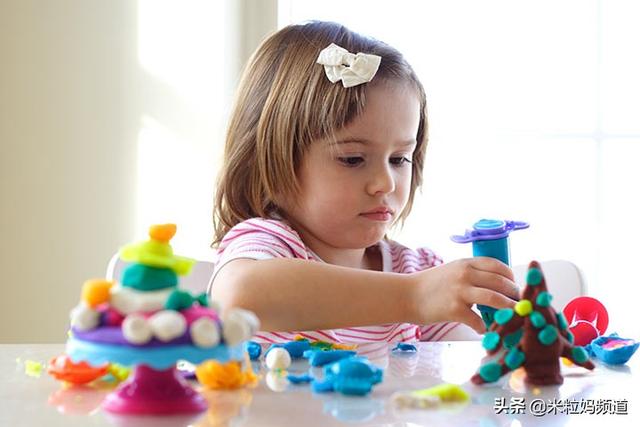 什么是精细运动发育 59e075d20d4943ebba4d13aff23fb393.jpeg