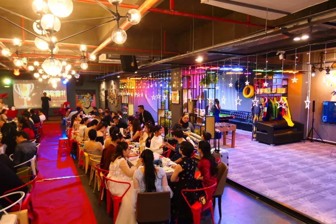 轰趴好玩么,2个人去轰趴馆玩什么,无聊(第2页)_大山谷图库