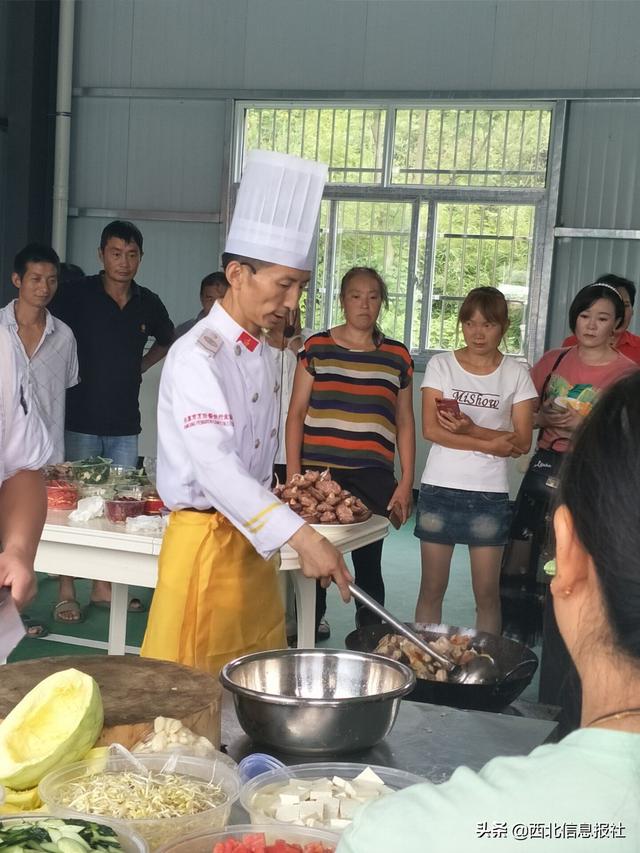 平梁镇有多少人口_织金县有多少人口