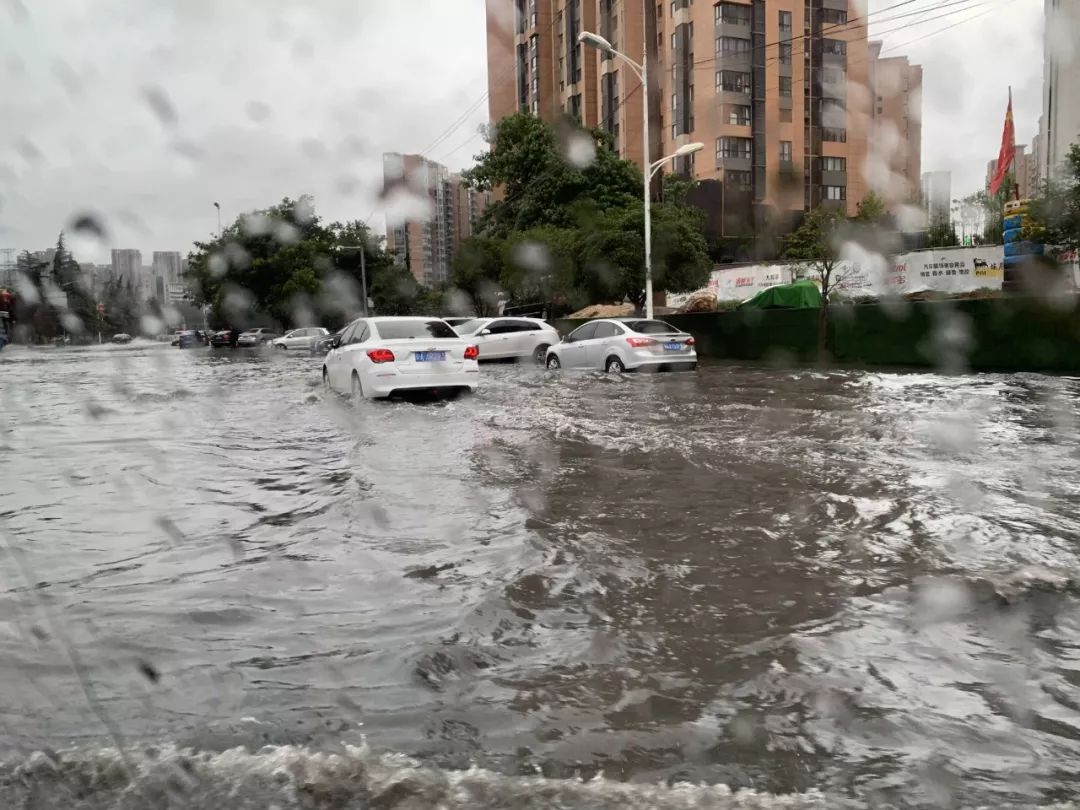 虽然大雨让周一早上变得凌乱