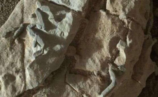 火星发现“蛇窝”长相扭曲怪异,疑似火星史前生物 博九国际娱乐