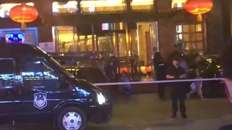 石家庄一酒店涉嫌组织容留卖淫,警方连夜出动抓捕几十