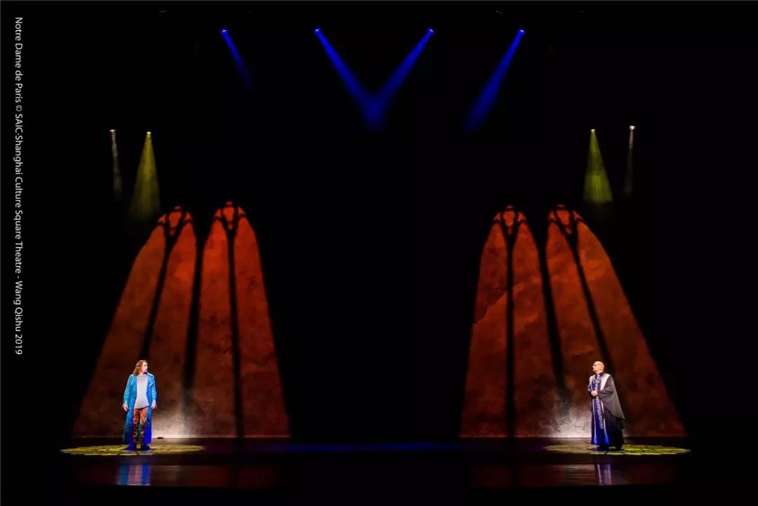 首演之夜 音乐剧《巴黎圣母院》震撼开演,你圆梦了吗_卡西莫多