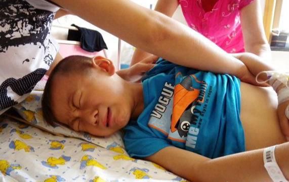                     儿科医生提醒：家长少要给小孩子吃这些零食，越吃伤害越大