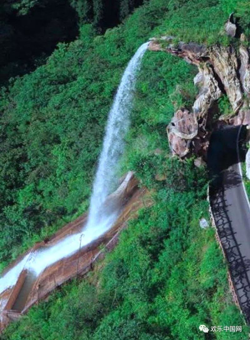 盛夏纳凉低价旋风:走进避暑胜地-邛崃南宝山风景区超长玻璃栈道!