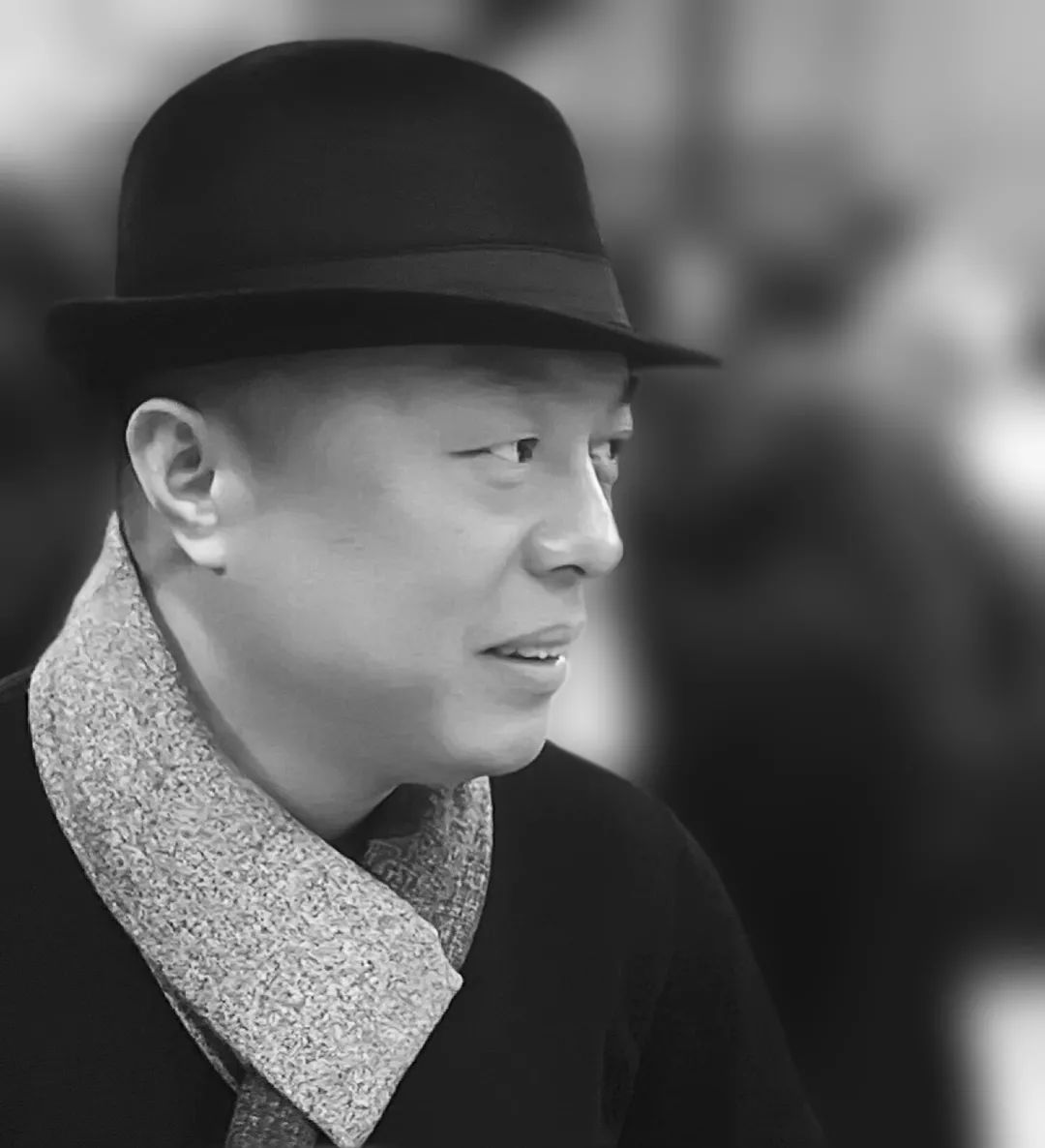 万军 用"扫一扫 走出艺术新可能 采编/郭培