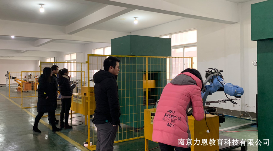 选择工业机器人培训机构首先要这个条件 电子游艺cq9