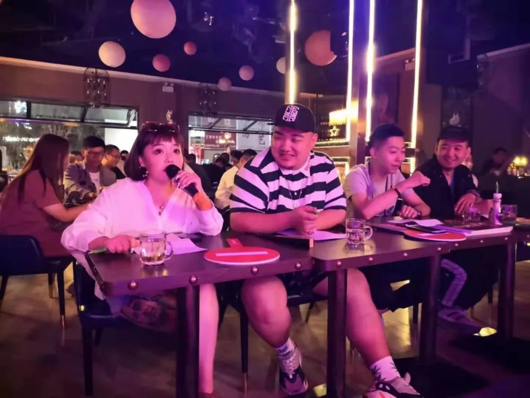  不一样的音乐之旅°在miss酒吧实现你的音乐梦!°最后的获胜者还