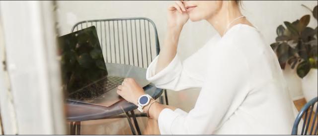 长续航+60颗奥地利方晶锆石,华米科技带来AM