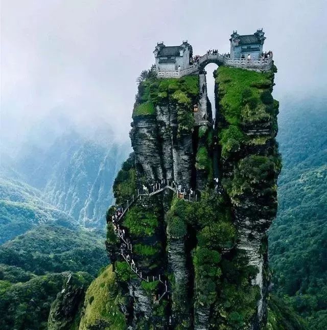 贵州全景游 | 荔波大小七孔,西江千户苗寨,梵净山,马岭河大峡谷,黔灵