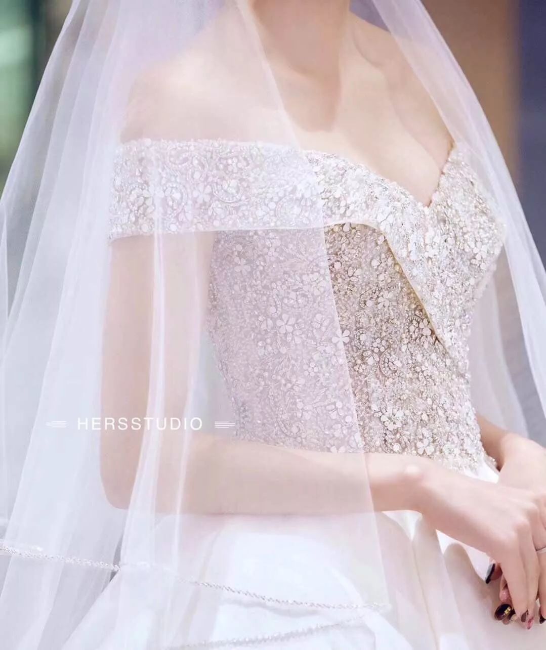 神婚纱设计师Tiffany产子重磅回归!她回来了,你