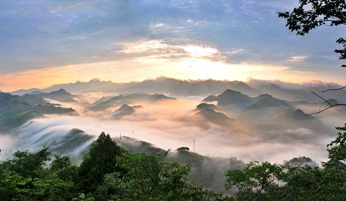 城市氧吧——凤凰山.风雨长廊——清溪客寨桥.特色村寨——溶溪梨园.