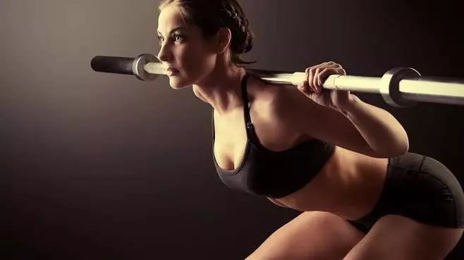 「星·健文」大小胸的形成原因及改善方法