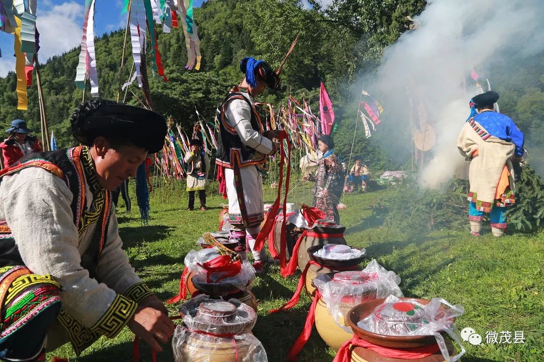 祭山神喝咂酒神秘转山会带你体验原汁原味羌族文化