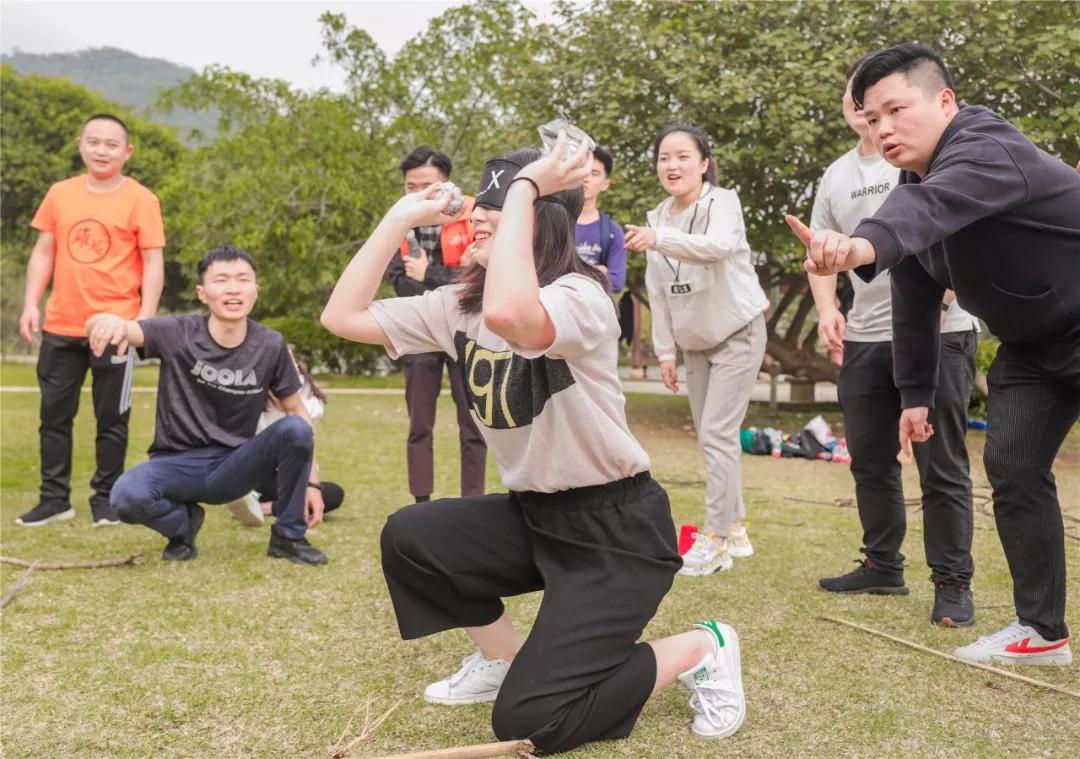 夏季团建聚会怎么玩？一起聊聊东莞企业团建拓展新玩必一运动官网法(图4)