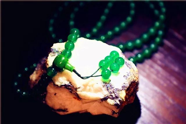 由格呷寺绿度母化身空行母亲自加持的绿度母修