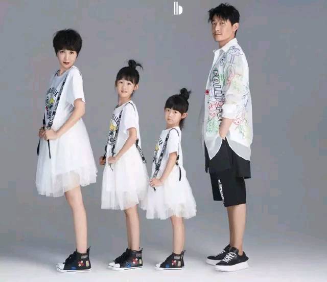 陆毅带妻女一块拍摄杂志,一家人颜值超高,美煞旁人 明升体育开户