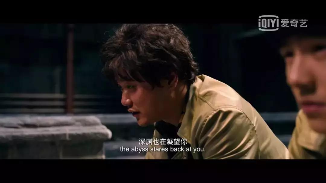 梦境之谜，梦见抱着死去的人哭——情感的深渊与未竟的告别