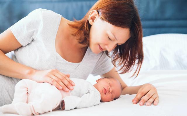                     想让孩子睡个好觉，妈妈还得绕开这些''陷阱''，宝宝舒心睡到大天亮