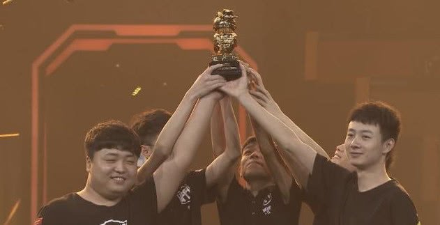 虎牙天命杯:IFTY夺冠,韦神微博坦然祝贺