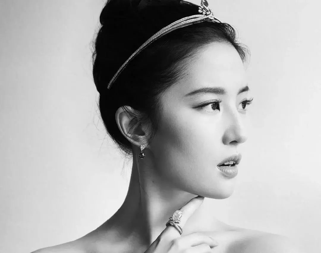 刘亦菲最新英文访谈:丰富灵魂的女人,才最美~