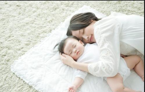                    想让孩子睡个好觉，妈妈还得绕开这些''陷阱''，宝宝舒心睡到大天亮