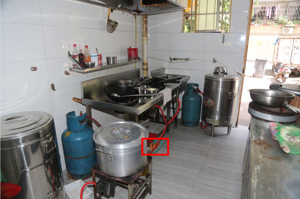 连续检查2家沙县小吃均被关停,小伙伴千呼万唤的早餐店后厨来了